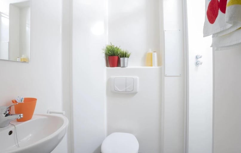 Green Lanes, Newington Green, London - Image 1